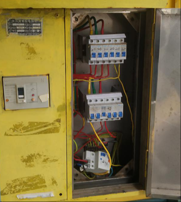 切記！'三小'場(chǎng)所這些用電安全隱患要小心——控制按鈕篇